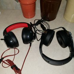2 Pairs of Mint Ultra Detailed Gaming Headphones 