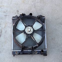 OEM Honda Civic 96-00 Radiator With Fan - Works Great!