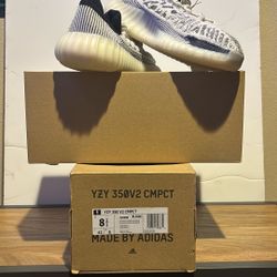 Yeezy 350 /Panda/ Black &White/ 8.5 M -7.5M-7Y