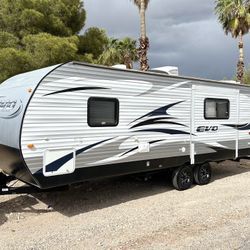 2018 Evo By Forest River 25 Ft With SlideOut Very clean!!