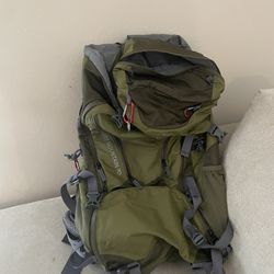 LL Bean Hiking Backpack: White Mountain 70