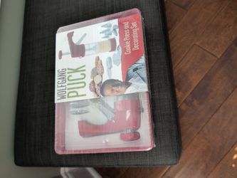 Wolfgang Pick cookie press & decorating set