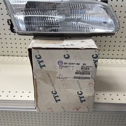 97-98 Toyota Camry headlight right side passenger