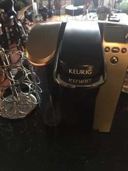 Keurig coffee maker and pod holder