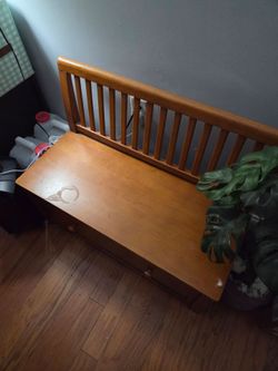 2 benches with drawer