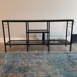 Like-New TV Stand up to 55" TV