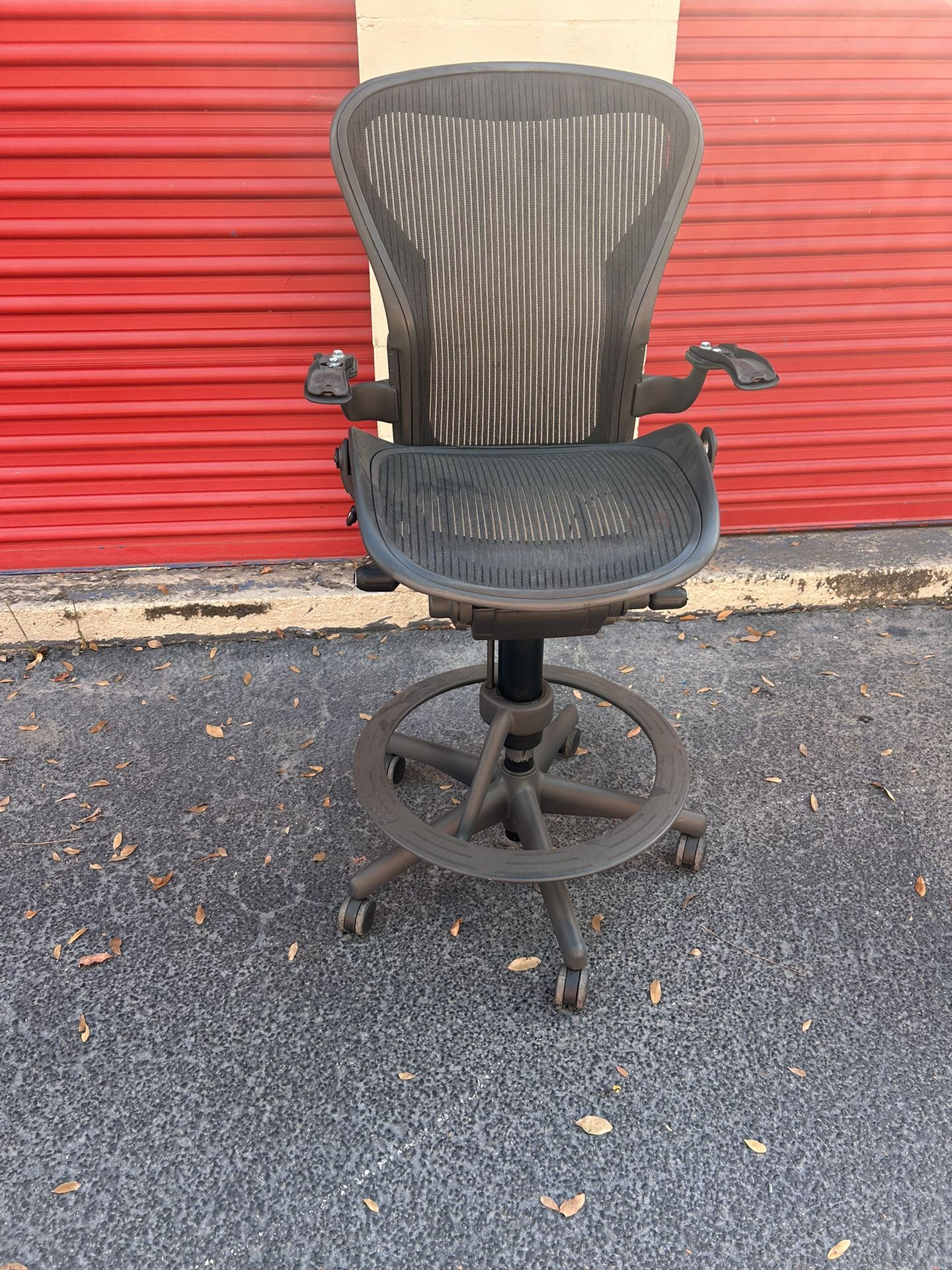 Herman Miller Chair (FOR PART)