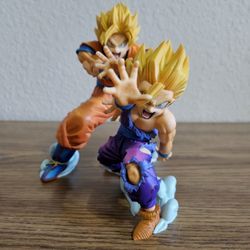 Goku & Gohan Father-Son Kamehameha Figure