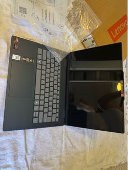 Lenovo 2 in 1 laptop