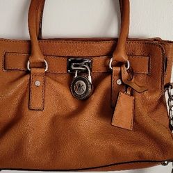 BEAUTIFUL LEATHER BAG MICHAEL KORS 