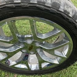 22” Rim with Tire Honeycomb Chevy Silverado 