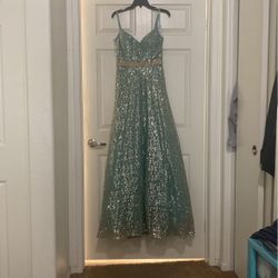 Gown dress
