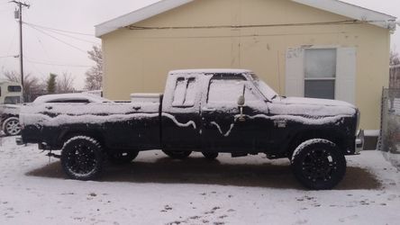 IN SEARCH OF a 33/12.5/20 or 305/55/20 tire