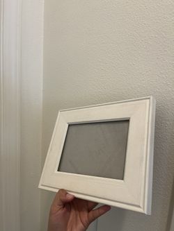 2 Photo Frames 