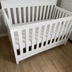 Crib/Toddler Bed