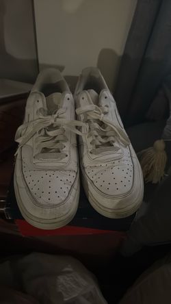 Nikes size 9.5