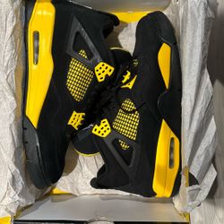 Jordan 4 Retro Yellow Thunder