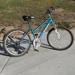 Roadmaster Granite Peak 21-speed Mountain Bike with 24” wheels 