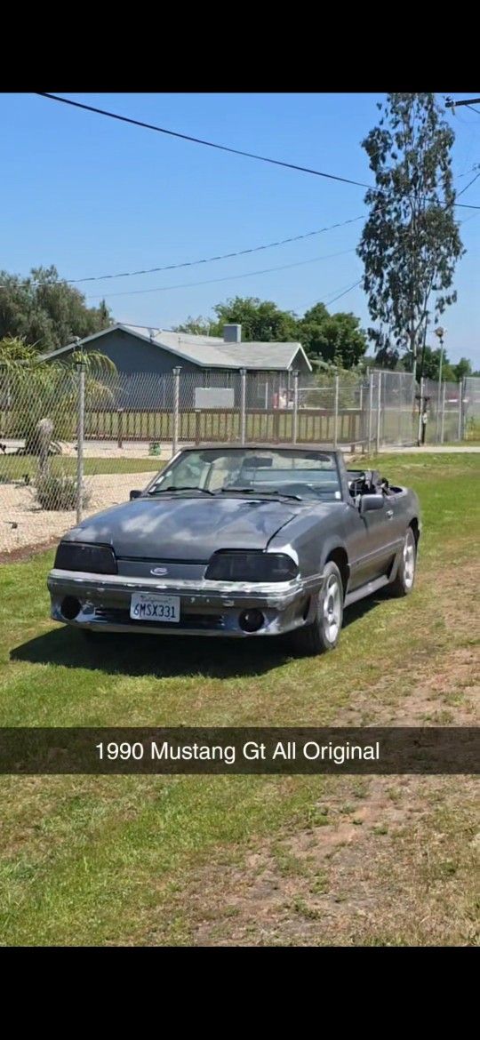 1990 Ford Mustang