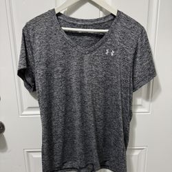Under Armour Heat Gear Loose  Black & White Top. Women’s Size XL