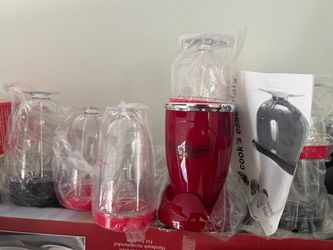 Personal blender set. (New)
