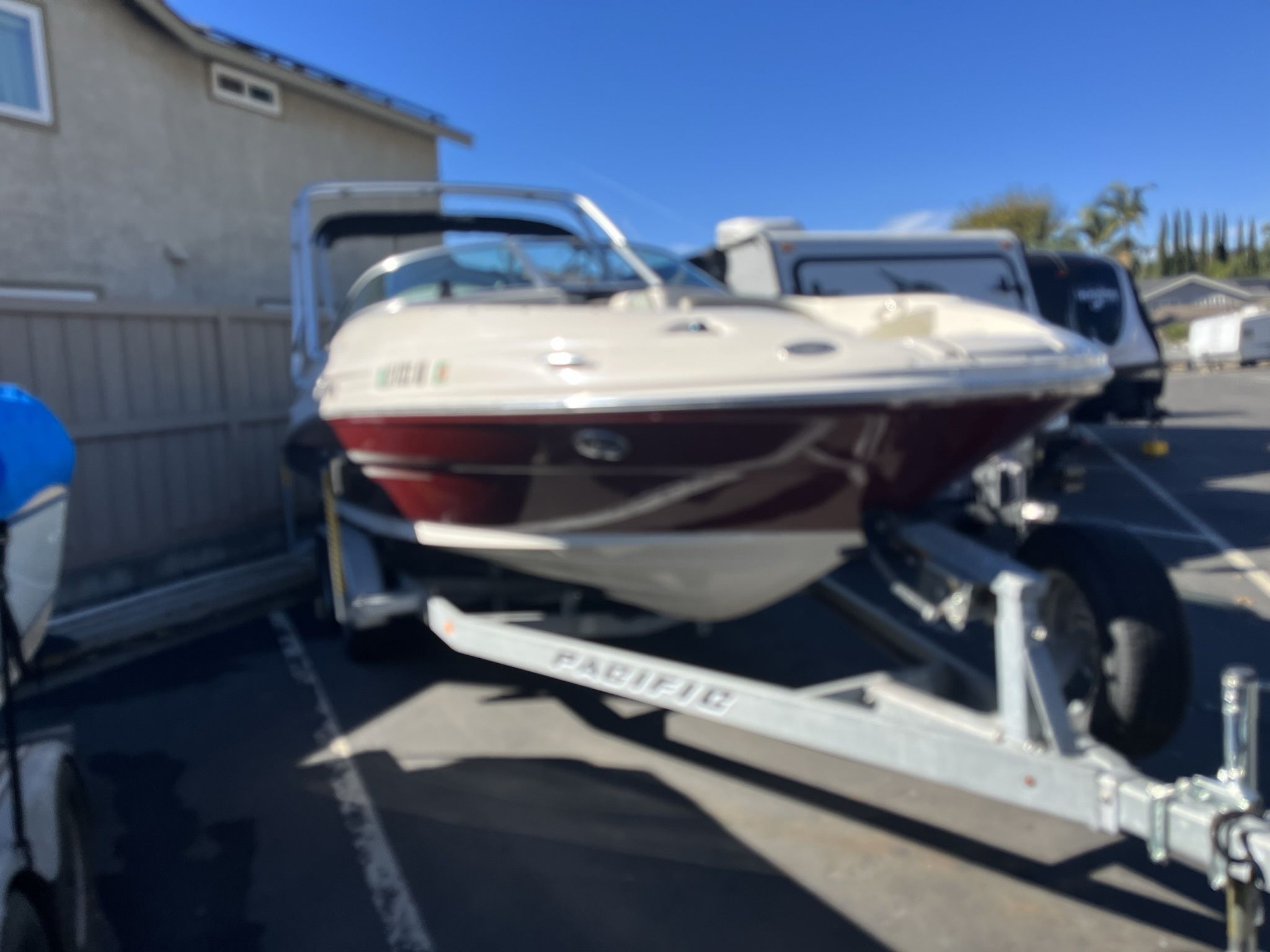 2007 Sea Ray 220 open bow