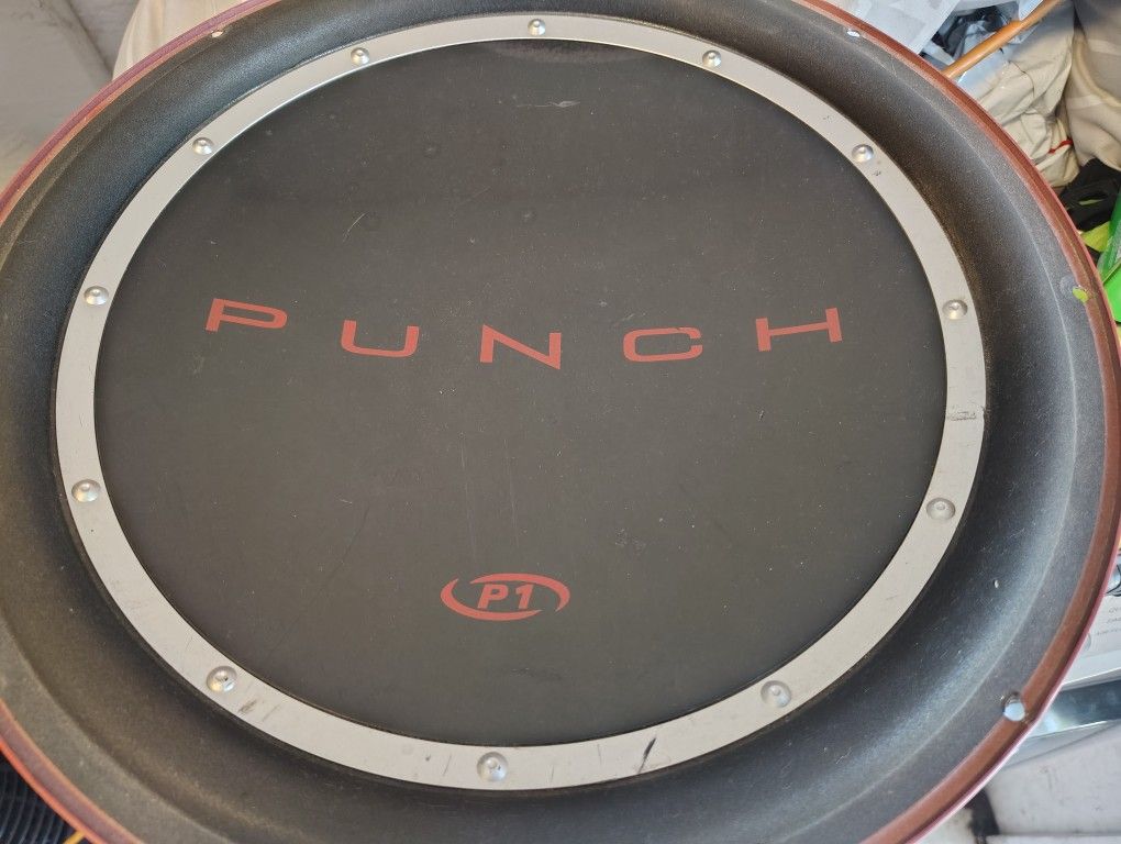 15-inch Rockford Fosgate Punch P1 subwoofer