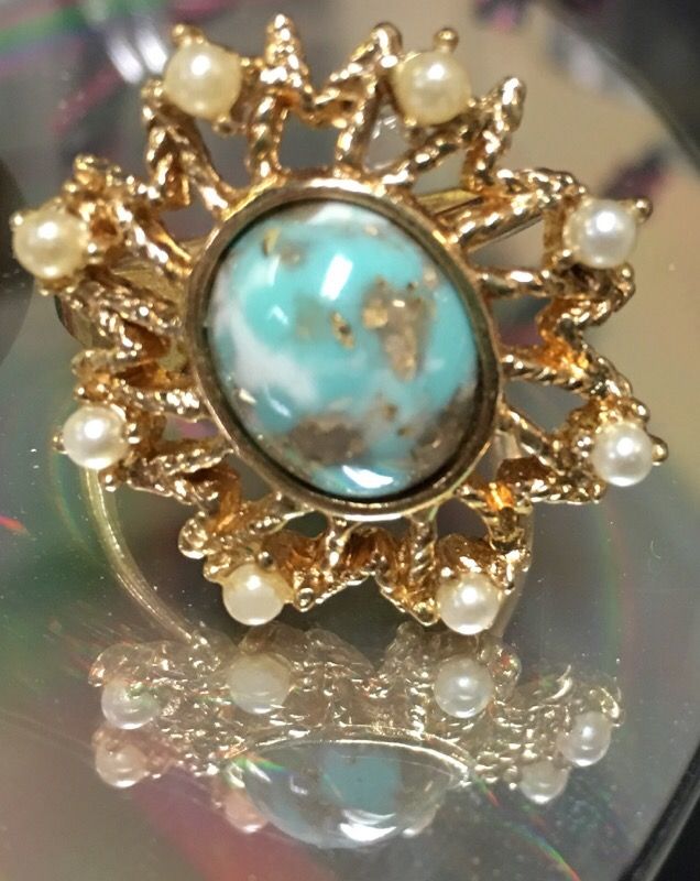 Vintage Sarah Coventry ring adjustable sizing