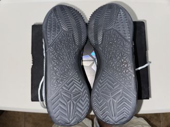 Size 11.5 - Nike Zoom Kobe Mentality Cracked Pavement - lightly