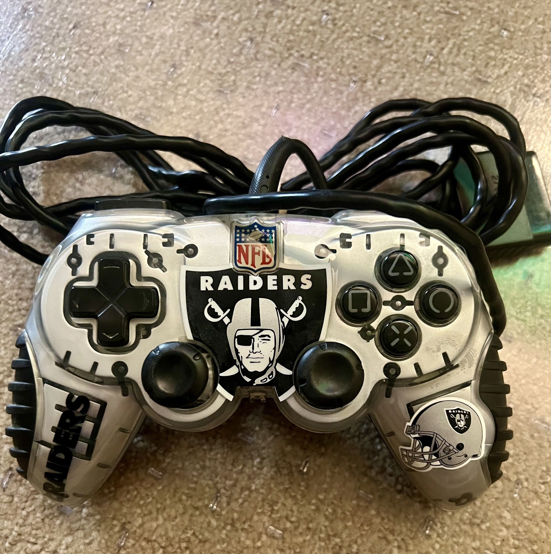 Playstation 2 NFL Raiders Wired PS2 Controller By Mad Catz