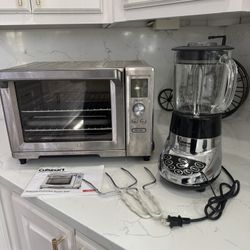 Cuisinart  brand oven and blander both works perfectly and good condition 