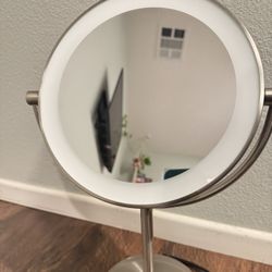 VANITY MIRROR