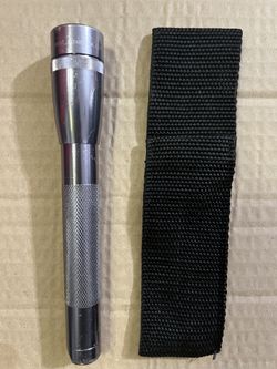 Mini MagLite LED Flashlight