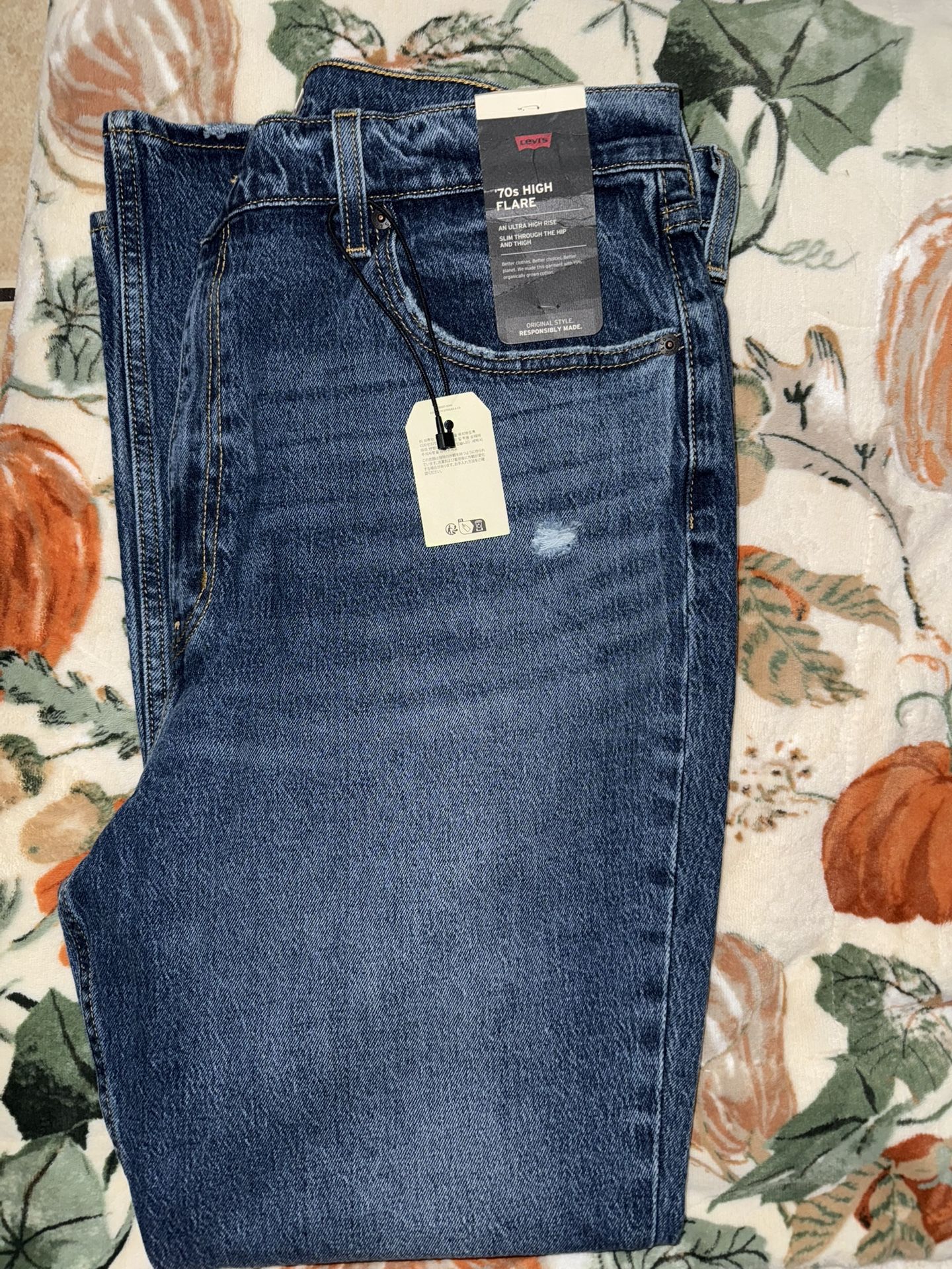 Levi’s Women 70s High Flare