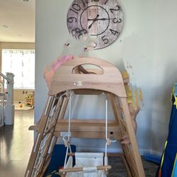 Indoor climbing frame for kids