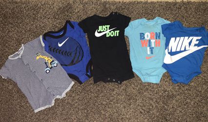 Baby boy clothes/6 months