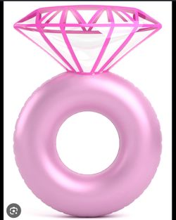 Engagement ring pool floaty