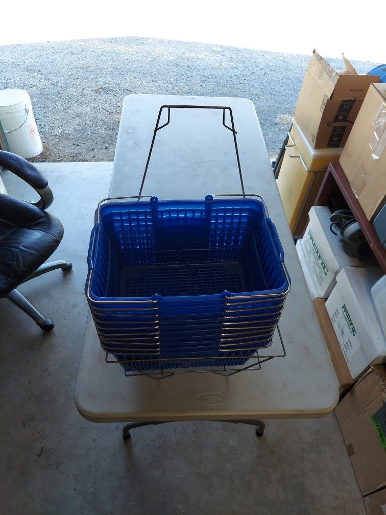 10 Plastic Shopping Baskets W/Holder