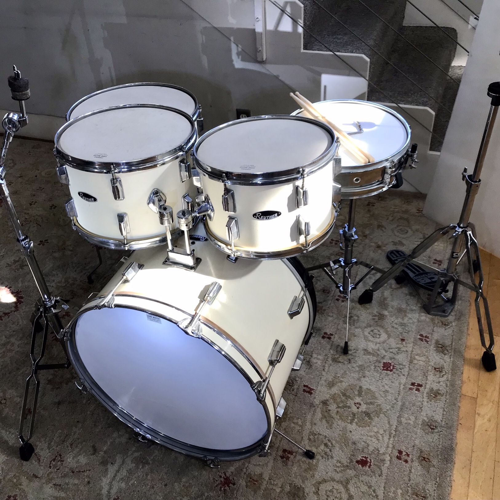 Reuther White 5 Piece Drum Set Hihat & Cymbal Stand Bass Pedal