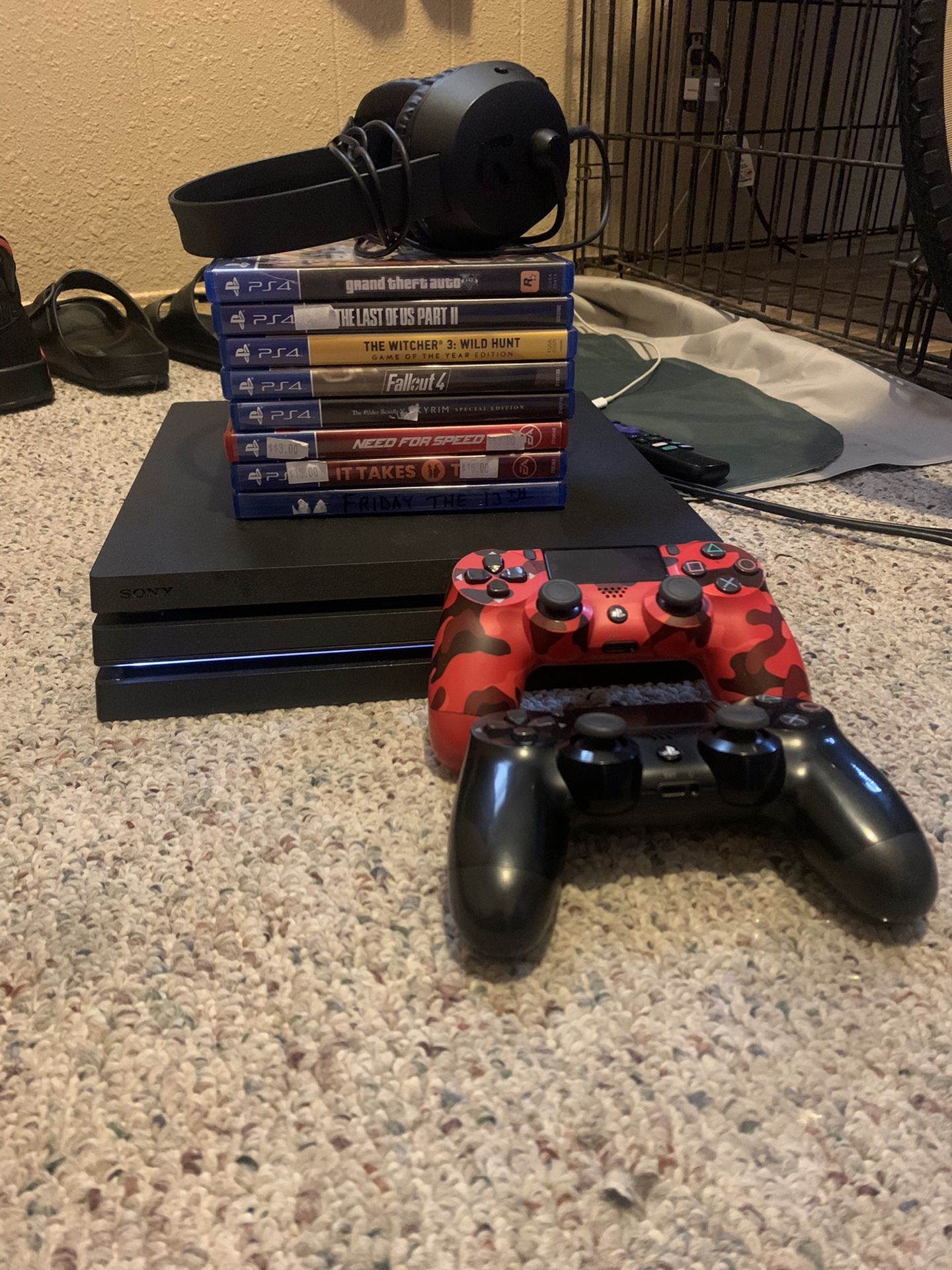 Ps4 Pro 2 controllers & Games bundle