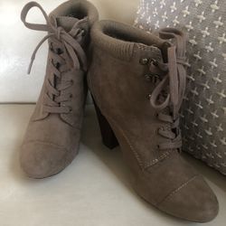 Forever 21 Boots Size 10