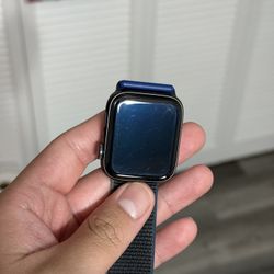 Apple Watch SE 44mm With cellular