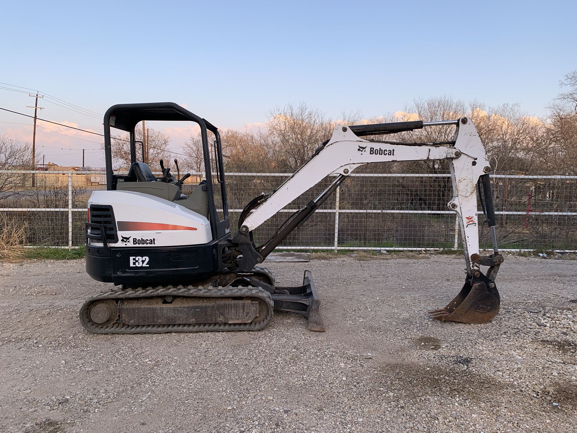 2014 Bobcat E32 Mini Excavator