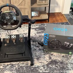 Xbox Logitech G923 TrueForce Wheel And Pedals 