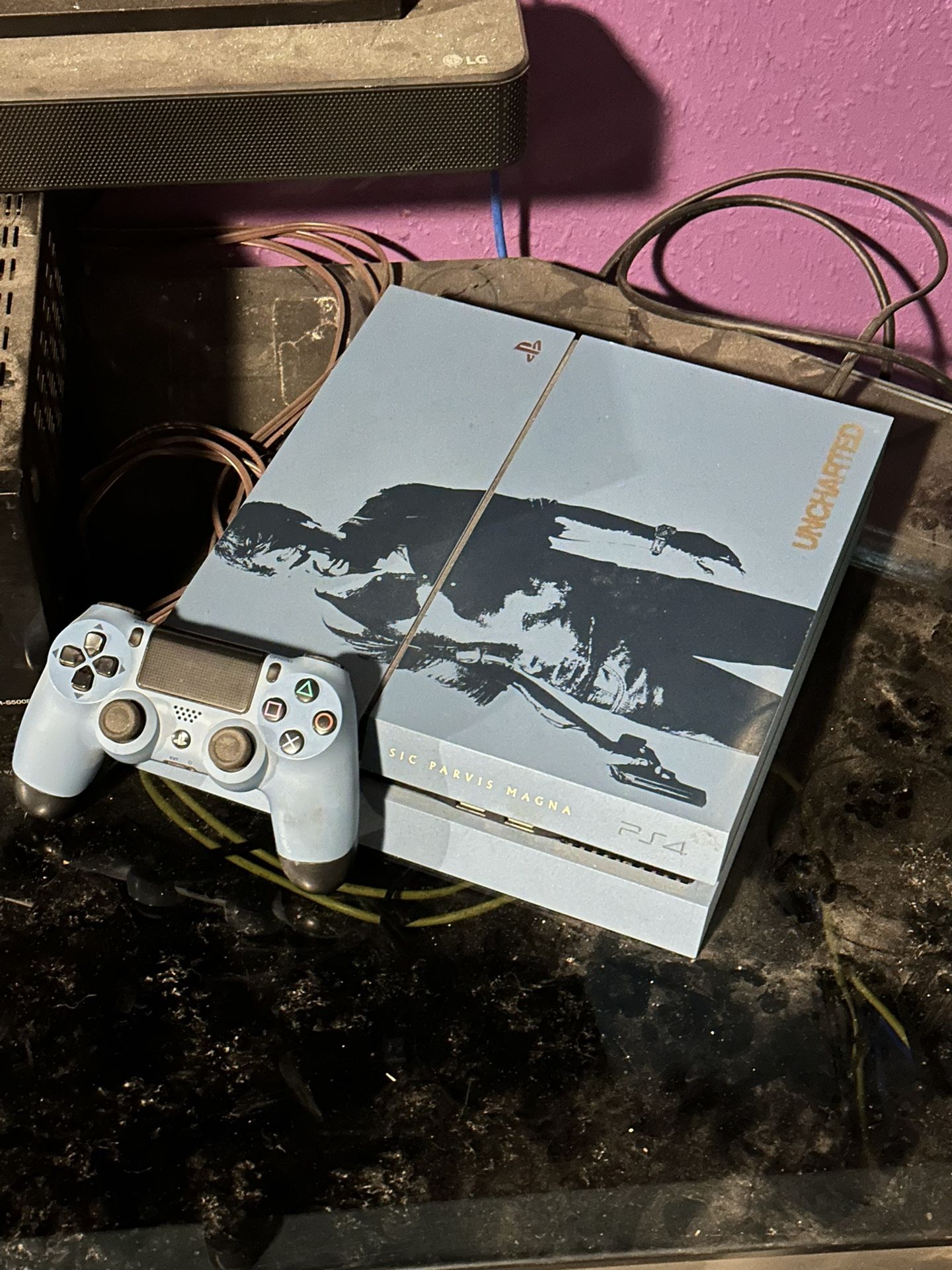Uncharted PS4 Console