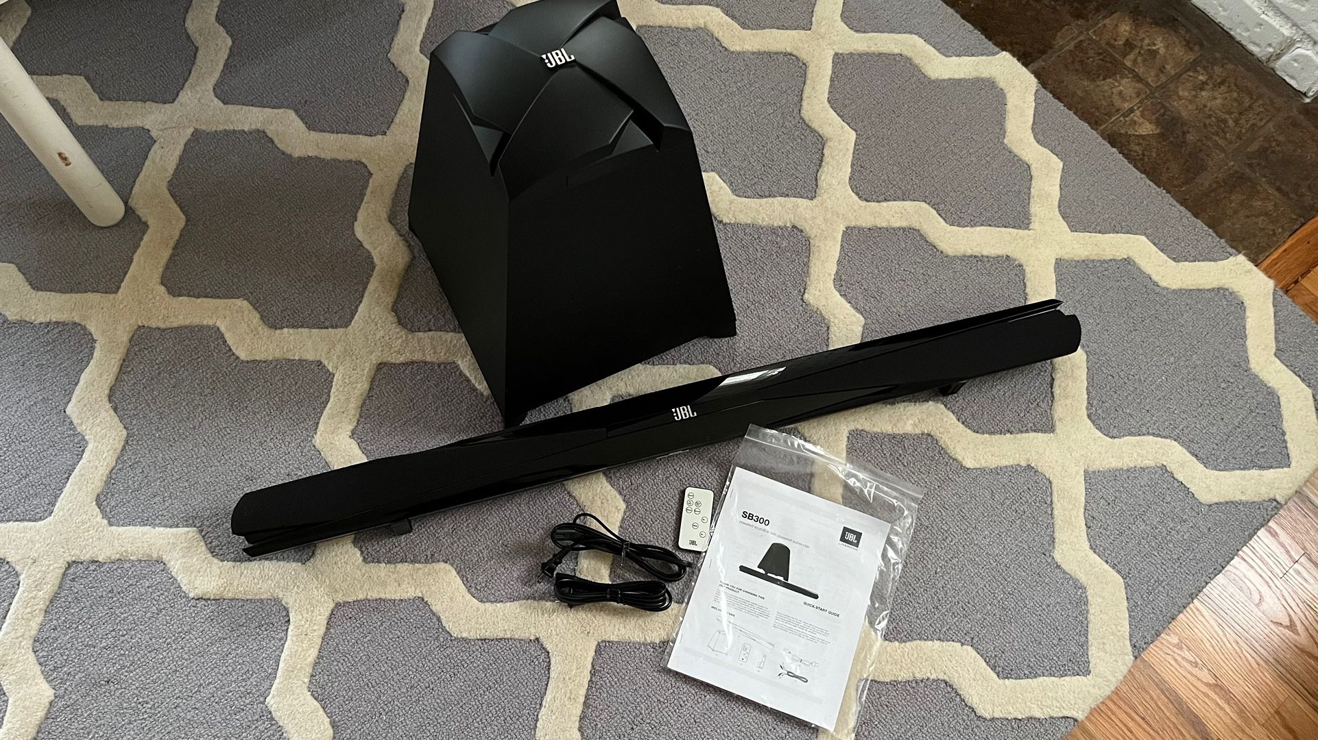 JBL SB 300 Soundbar & Subwoofer