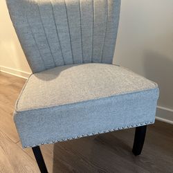 Stylish Accent Chair – Like New