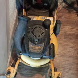 Cub Cadet Self Propelled Lawn Mower CC989