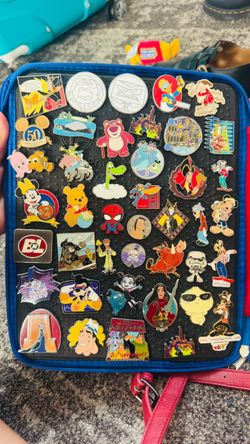 DISNEY TRADING PINS