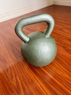 20kg kettlebell (45lbs)